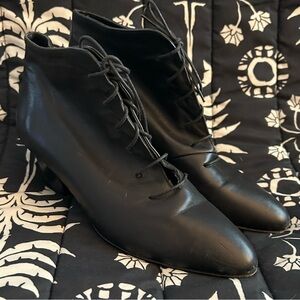 Sudini Soft Leather Lace Up Ankle Boots, Size 7.5 N